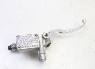 MAITRE CYLINDRE AVANT