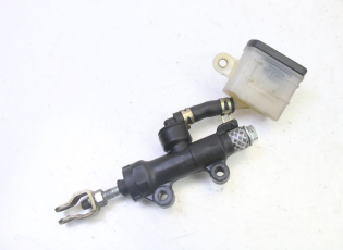 MAITRE CYLINDRE FREIN ARRIERE