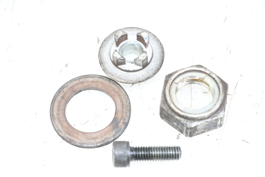 photo de SPROCKET OUTPUT SHAFT NUT SUZUKI GSR 750 (2011 - 2017)