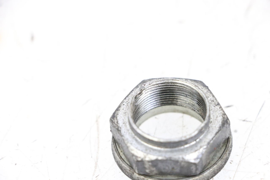 photo de SPROCKET OUTPUT SHAFT NUT YAMAHA MT-07 MT07 ABS 700 (2018 - 2020) - Zoom on usage condition