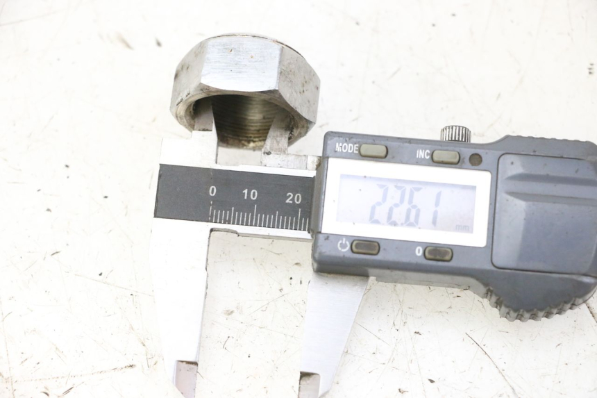 photo de FORK CROWN NUT HONDA CBF 125 (2009 - 2015)