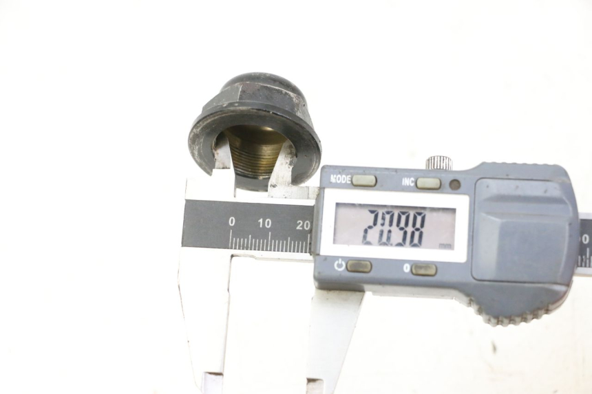 photo de FORK CROWN NUT YAMAHA FJ 36Y 1100 (1984 - 1985)