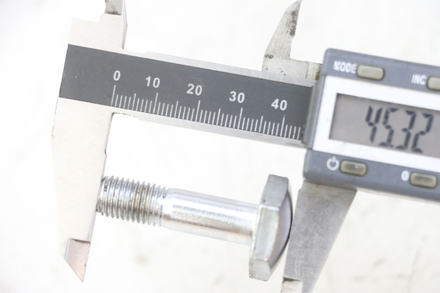 photo de FORK CROWN NUT SUZUKI GS GSE 500 (2001 - 2003)