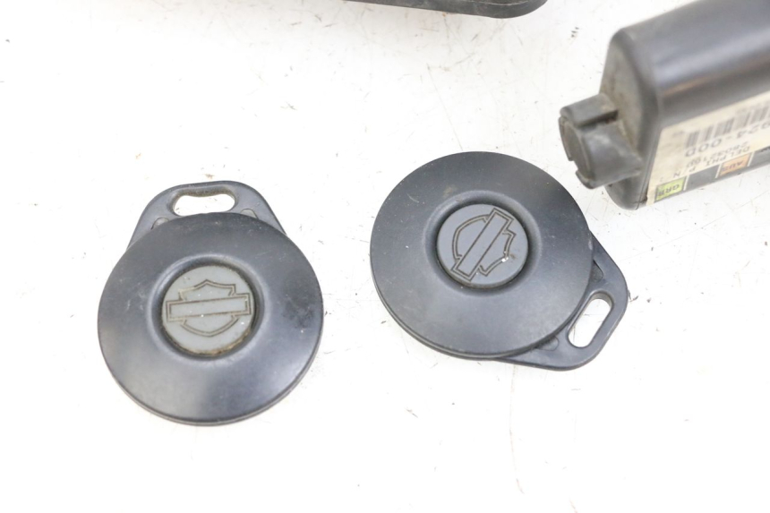 photo de ANTI-THEFT ALARM HARLEY DAVIDSON SPORTSTER XL CUSTOM 883 (1999 - 2006) - Technical close-up