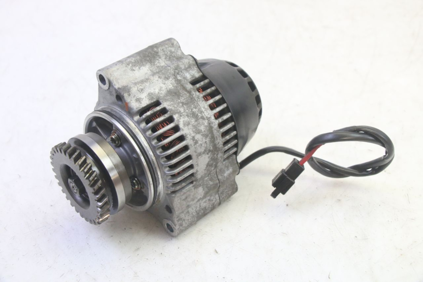 photo de ALTERNATOR SUZUKI GSF N BANDIT 600 (1996 - 1999) - Main view