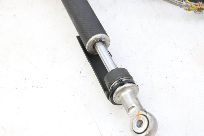 photo de FRONT SHOCK ABSORBER QUADRO 4 4D 350 (2015 - 2018)