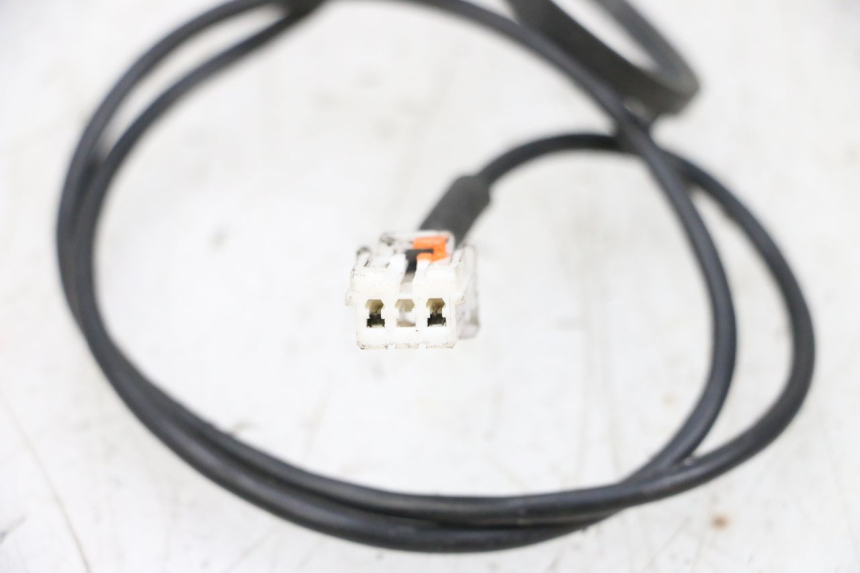 photo de TRANSPONDER ANTENNA PEUGEOT SATELIS 125 (2006 - 2009) - Alternative perspective