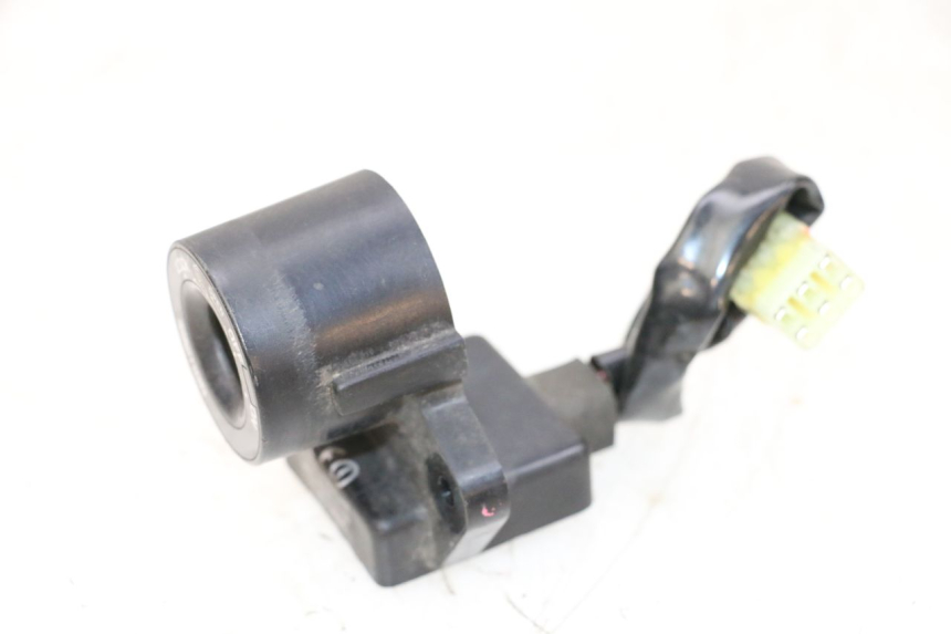 photo de TRANSPONDER ANTENNA YAMAHA XMAX X-MAX 125 (2006 - 2009) - Fixing points details