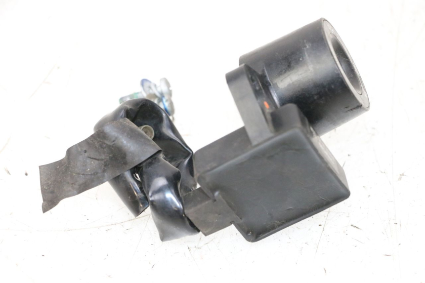 photo de TRANSPONDER ANTENNA YAMAHA XMAX X-MAX 125 (2006 - 2009) - Alternative perspective