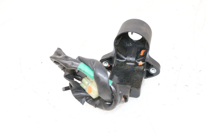 photo de TRANSPONDER ANTENNA YAMAHA XJ6 600 (2008 - 2016) - Technical close-up