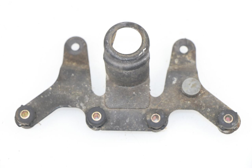 photo de SPEEDOMETER BRACKET SUZUKI GN 125 (1997 - 2000)