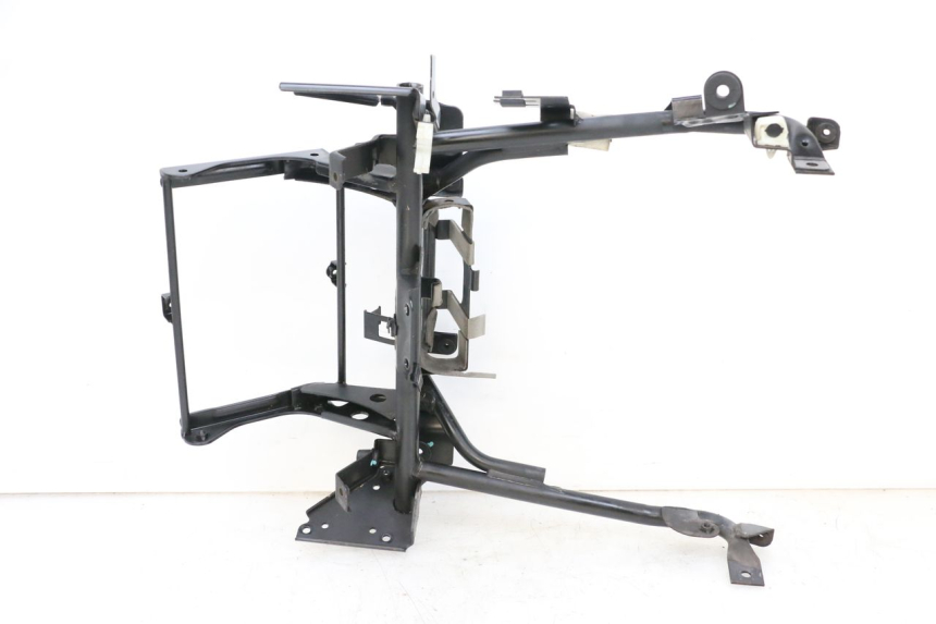 photo de FRONT FAIRING BRACKET SUZUKI BURGMAN EXECUTIVE ABS 650 (2006 - 2012) - Component detail