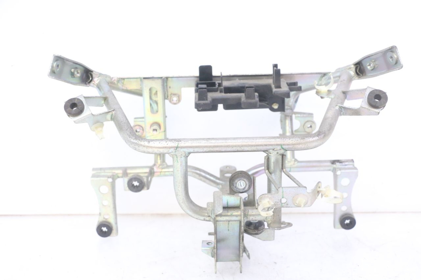photo de FRONT FENDER BRACKET HONDA FORZA ABS 300 (2013 - 2019)