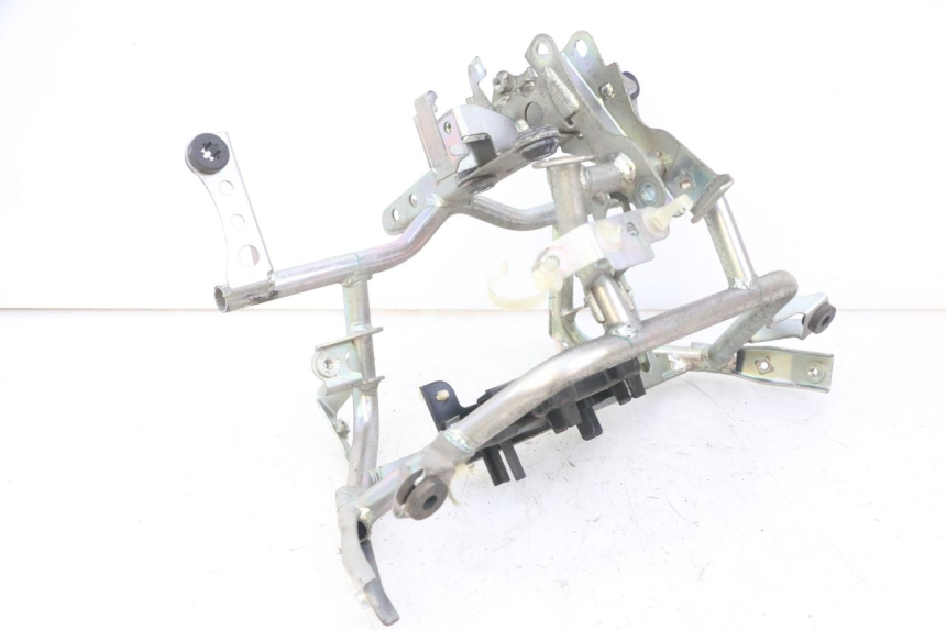 photo de FRONT FENDER BRACKET HONDA FORZA ABS 300 (2013 - 2019)