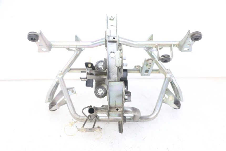 photo de FRONT FENDER BRACKET HONDA FORZA ABS 300 (2013 - 2019)