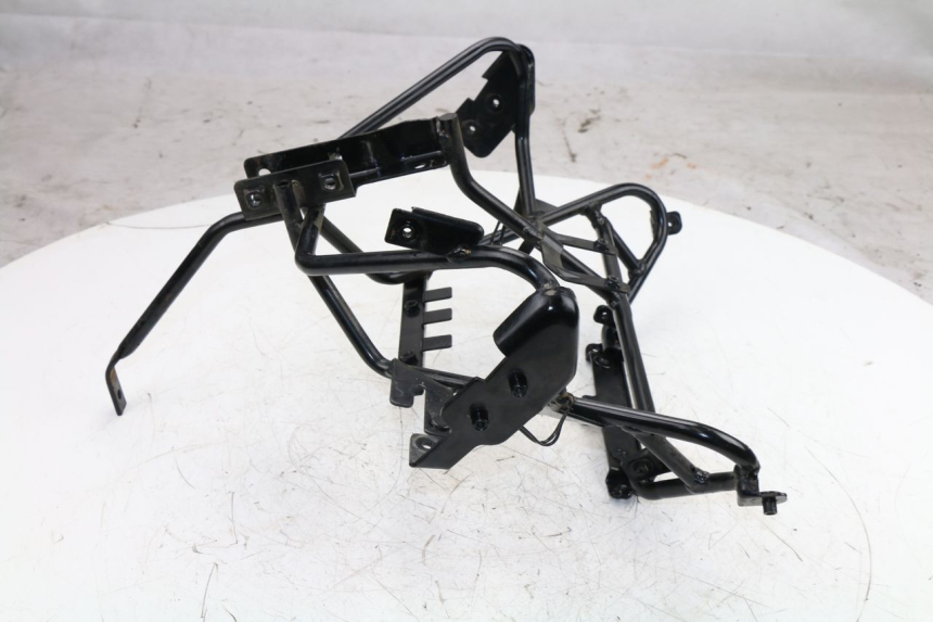 photo de FRONT FAIRING BRACKET KYMCO GRAND DINK 125 (2008 - 2014)