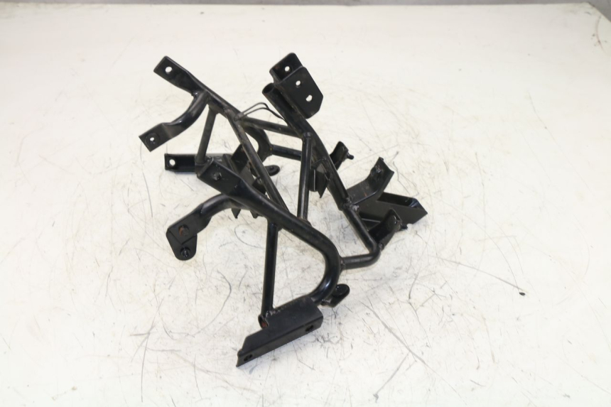 photo de FRONT FAIRING BRACKET KYMCO K-XCT 125 (2013 - 2017)