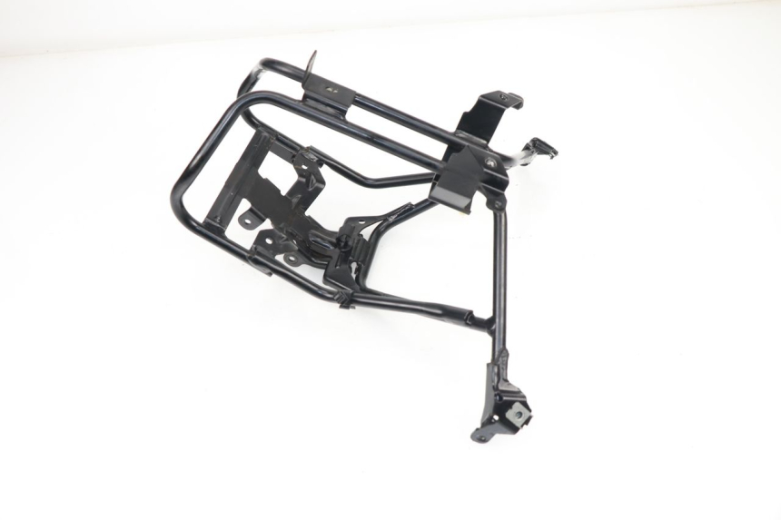 photo de FRONT FAIRING BRACKET PEUGEOT SATELIS 125 (2006 - 2009)