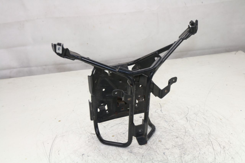 photo de FRONT FAIRING BRACKET PEUGEOT SATELIS 125 (2010 - 2012)