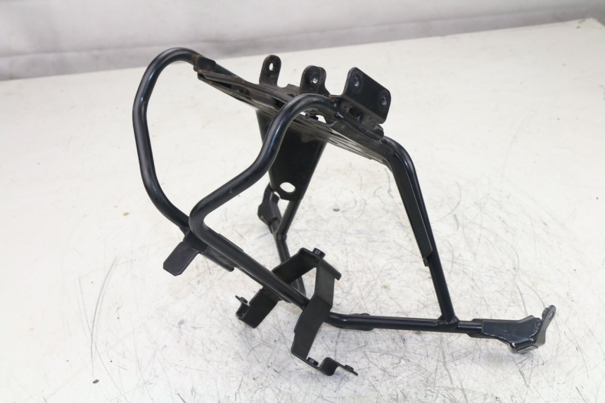 photo de FRONT FAIRING BRACKET PEUGEOT SATELIS 125 (2010 - 2012)