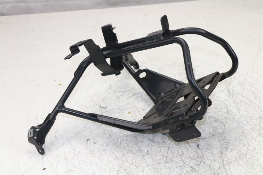 photo de FRONT FAIRING BRACKET PEUGEOT SATELIS 125 (2010 - 2012)