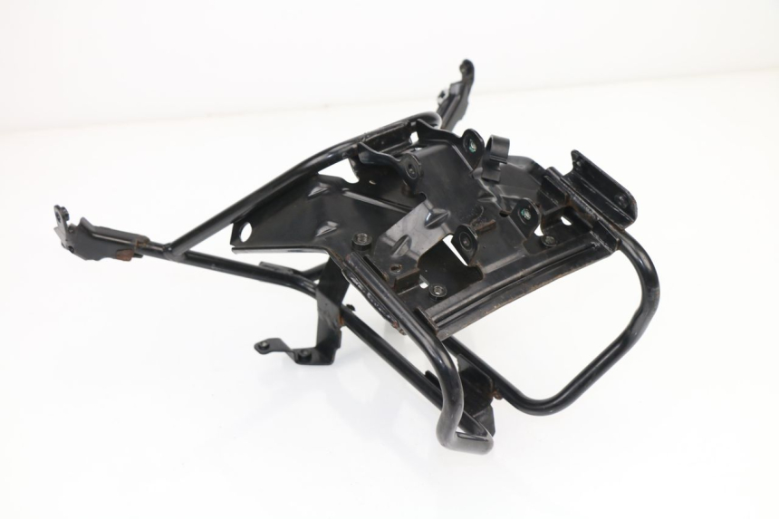 photo de FRONT FAIRING BRACKET PEUGEOT SATELIS 125 (2010 - 2012)