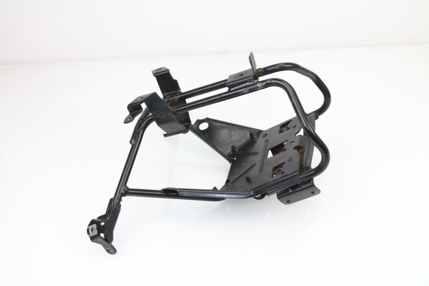 photo de FRONT FAIRING BRACKET PEUGEOT SATELIS 125 (2010 - 2012)