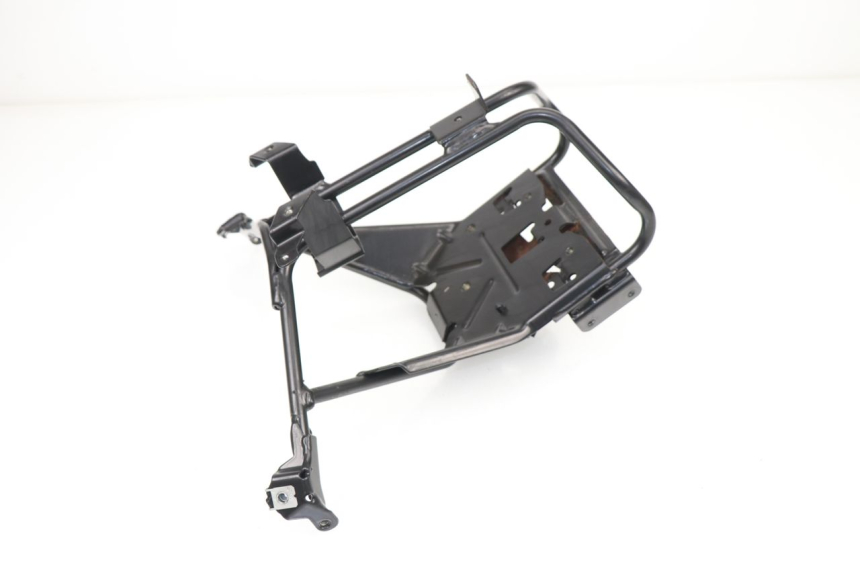 photo de FRONT FAIRING BRACKET PEUGEOT SATELIS 125 (2010 - 2012)