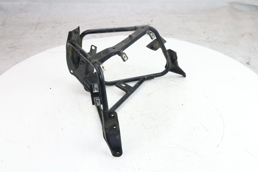 photo de FRONT FAIRING BRACKET PIAGGIO X9 125 (2000 - 2003)