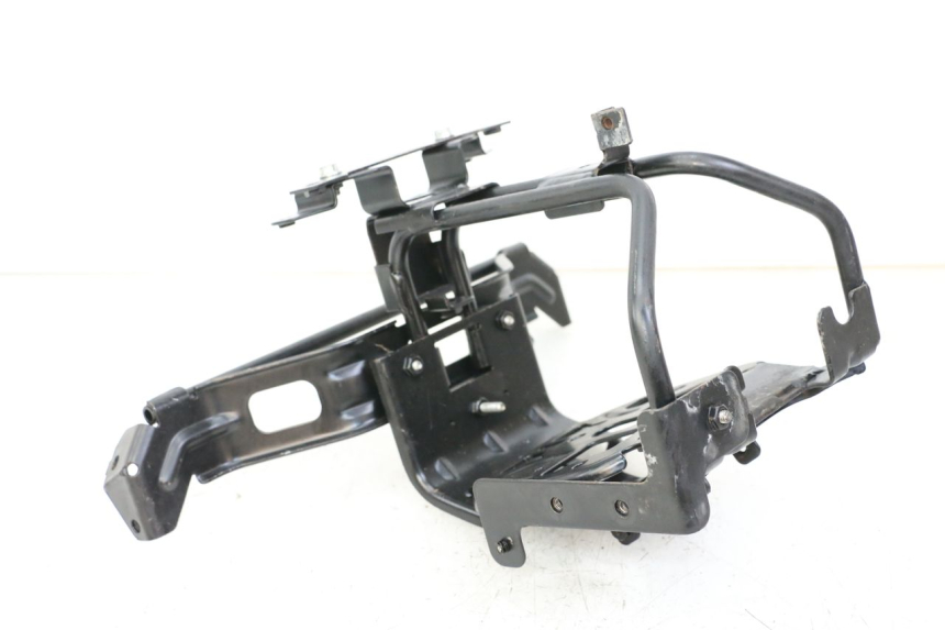 photo de FRONT FAIRING BRACKET PEUGEOT SATELIS 125 (2013 - 2018)