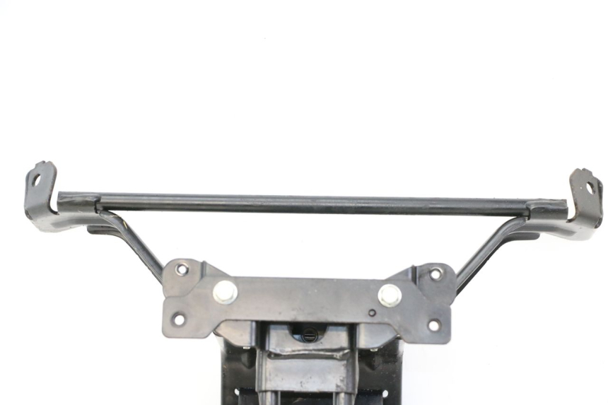 photo de FRONT FAIRING BRACKET PEUGEOT SATELIS 125 (2013 - 2018)