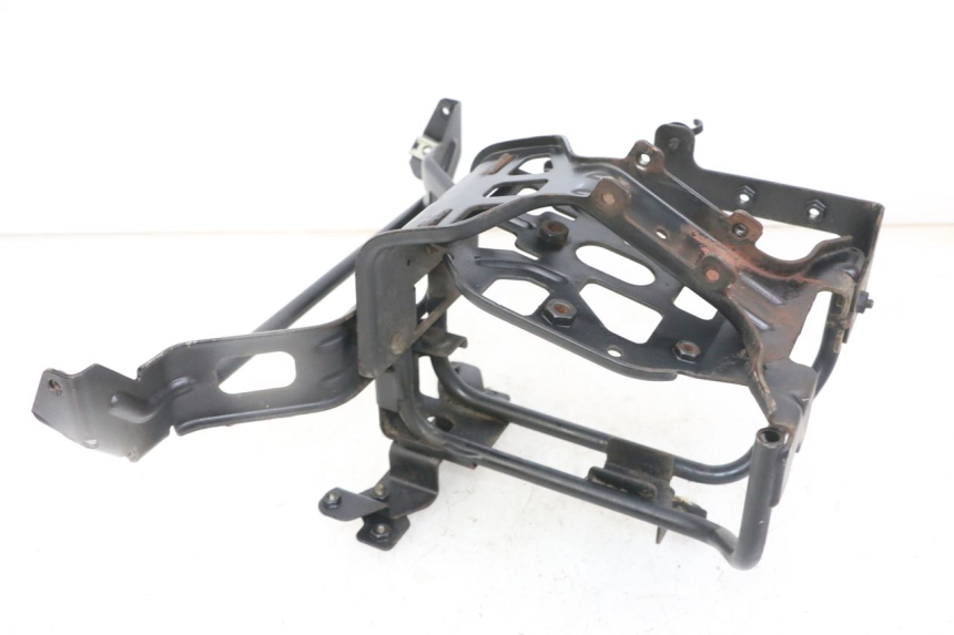 photo de FRONT FAIRING BRACKET PEUGEOT SATELIS 125 (2013 - 2018)