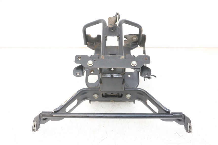 photo de FRONT FAIRING BRACKET PEUGEOT SATELIS 125 (2013 - 2018)
