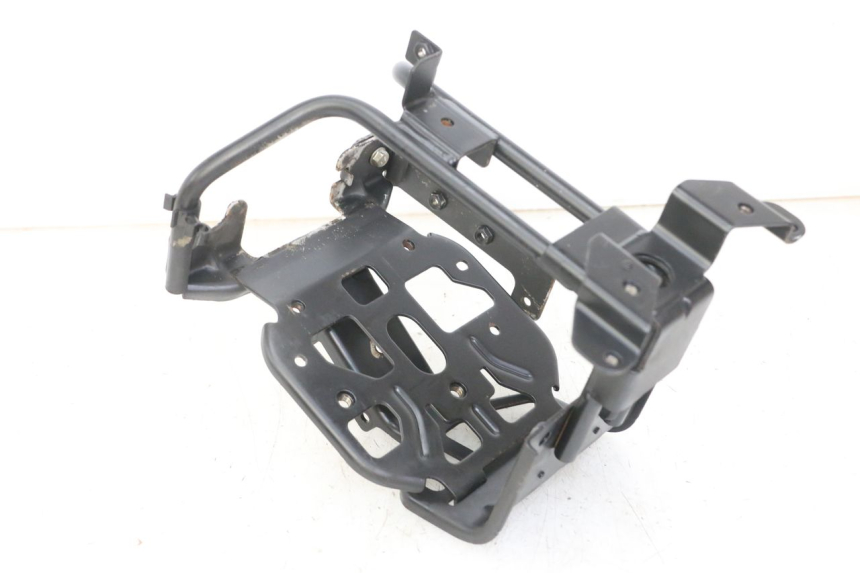 photo de FRONT FAIRING BRACKET PEUGEOT SATELIS 125 (2013 - 2018)
