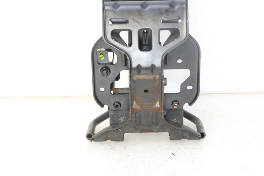 photo de FRONT FAIRING BRACKET PEUGEOT SATELIS 125 (2013 - 2018)