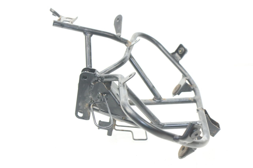 photo de FRONT FAIRING BRACKET SUZUKI BURGMAN 125 (2007 - 2014)