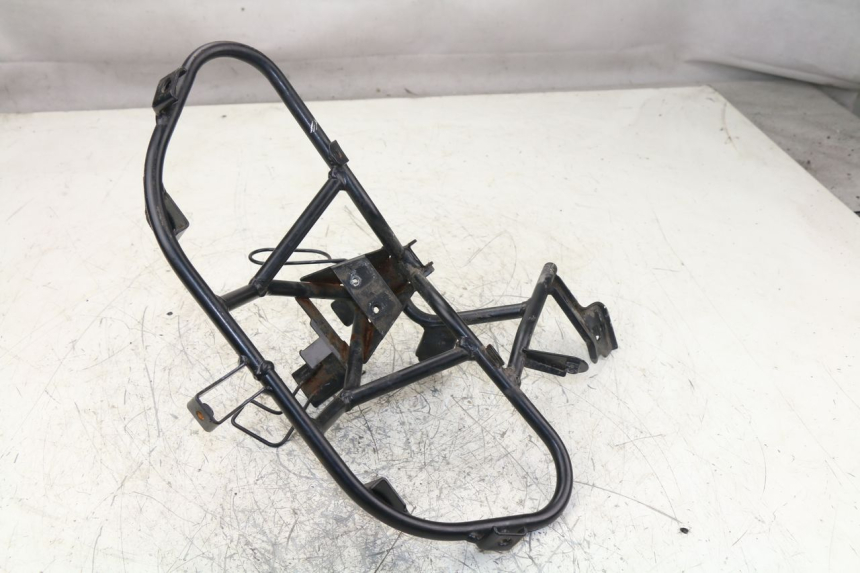 photo de FRONT FAIRING BRACKET SUZUKI BURGMAN 125 (2007 - 2014)