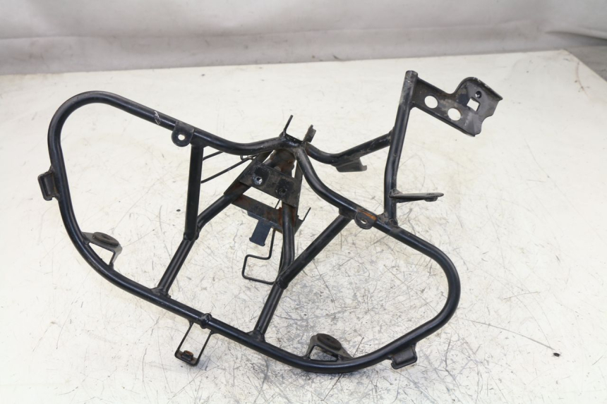photo de FRONT FAIRING BRACKET SUZUKI BURGMAN 125 (2007 - 2014)