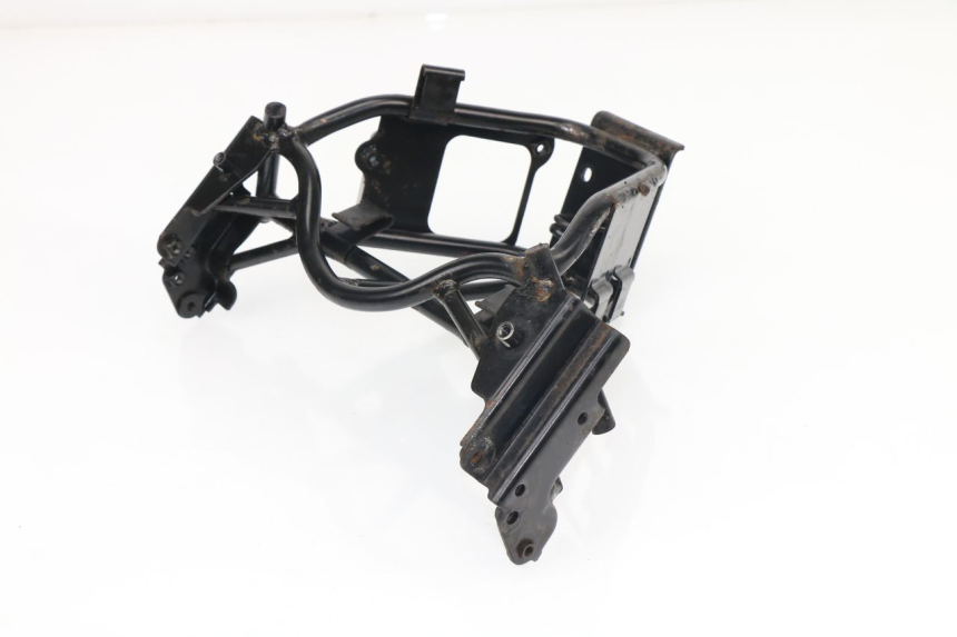 photo de FRONT FAIRING BRACKET SYM GTS 125 (2005 - 2008)