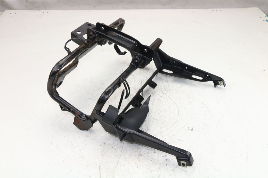 photo de FRONT FAIRING BRACKET SYM JOYRIDE 125 (2002 - 2009)