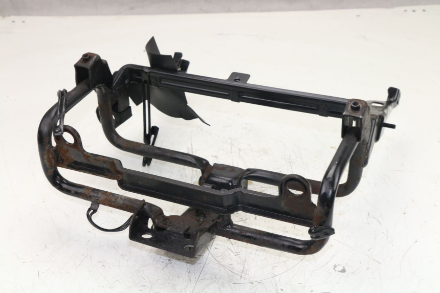 photo de FRONT FAIRING BRACKET SYM JOYRIDE 125 (2002 - 2009)