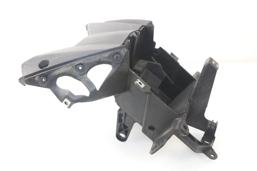 photo de FRONT FAIRING BRACKET YAMAHA XMAX X-MAX ABS 125 (2014 - 2016) - Technical close-up