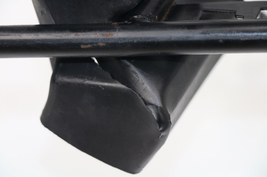 photo de FRONT FAIRING BRACKET HONDA VF 1000 (1984 - 1988)