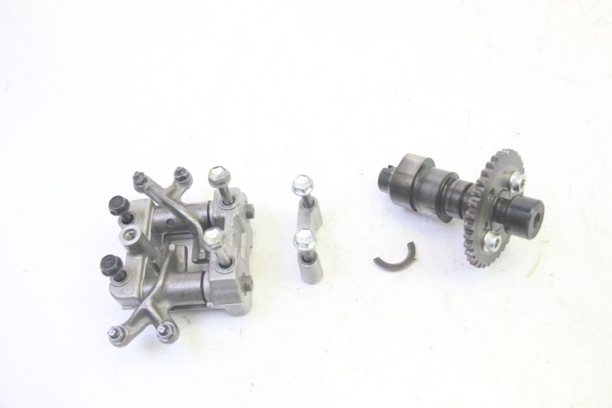 photo de CAMSHAFT SUZUKI BURGMAN 125 (2007 - 2014) - Component detail
