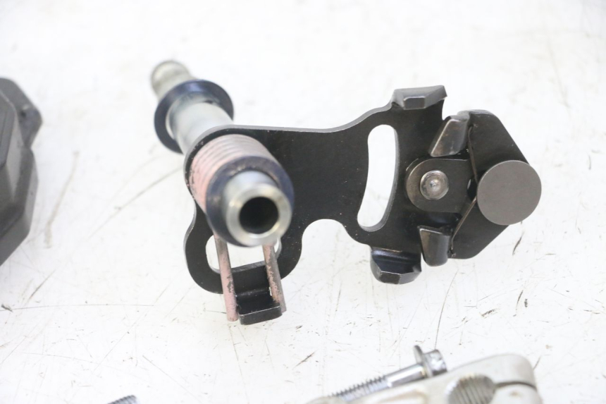 photo de GEAR CHANGE SHAFT HONDA CB R 1000 (2018 - 2023)