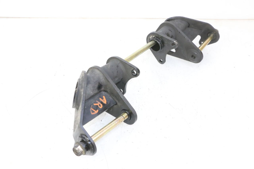 photo de SWING ARM AXLE QUADRO 4 4D 350 (2015 - 2018)