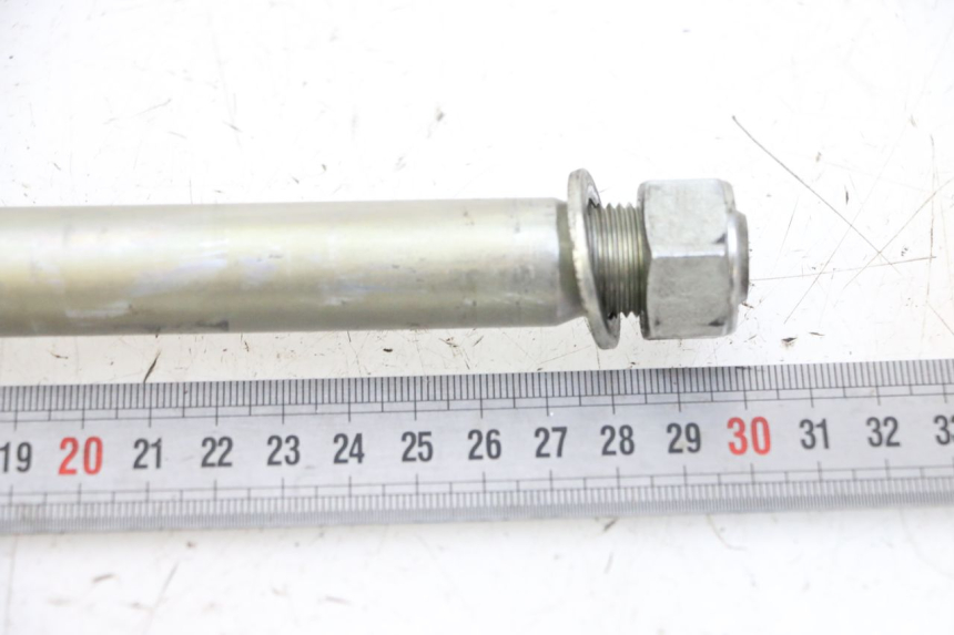 photo de SWING ARM AXLE SUZUKI GSR 750 (2011 - 2017)