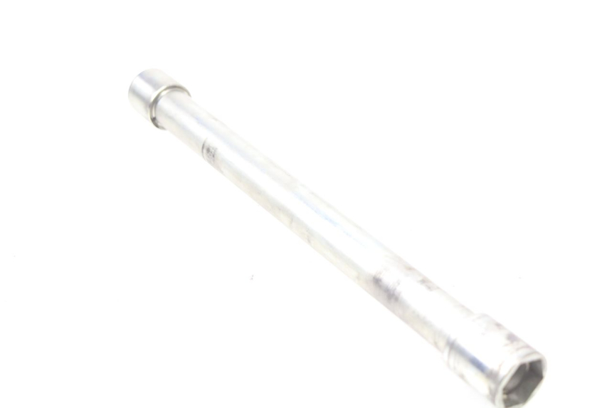 photo de SWING ARM AXLE HONDA CBR 929 RR FIREBLADE 900 (2000 - 2001)