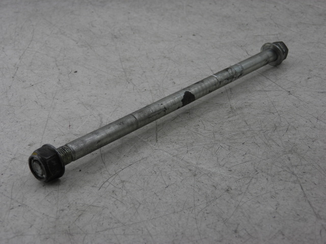 photo de SWINGARM PIVOT BOLT HONDA CM 125 (1983 - 2003)