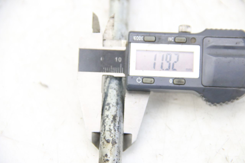 photo de SWINGARM PIVOT AXIS HONDA CRF CR-F 100 (2004 - 2013)